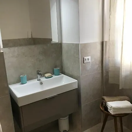 Vue Jardins Bioves Spacieux 2 Pieces 52m2 En Hypercentre Lägenhet *