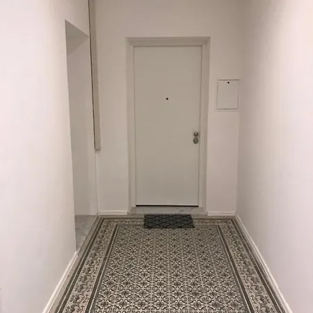 Vue Jardins Bioves Spacieux 2 Pieces 52m2 En Hypercentre Menton