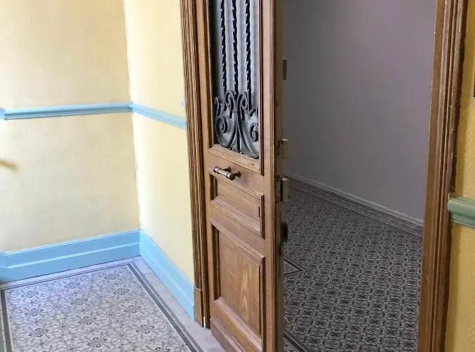 Vue Jardins Bioves Spacieux 2 Pieces 52m2 En Hypercentre Apartment Menton